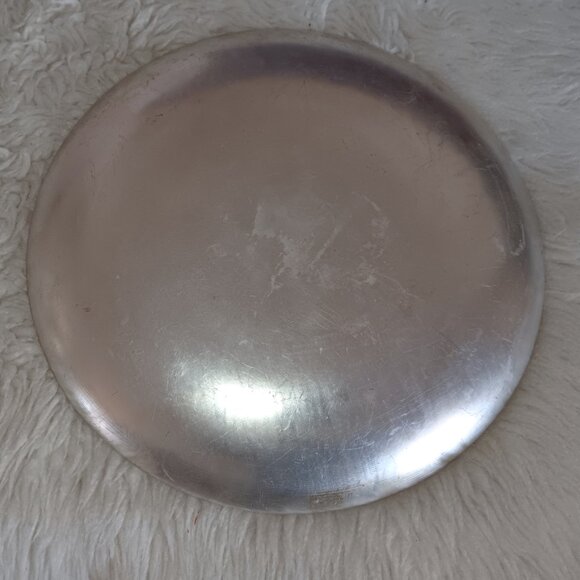 Presentation is EVERYTHING! Beautiful 10" plate to add to your table. - Picture 2 of 2